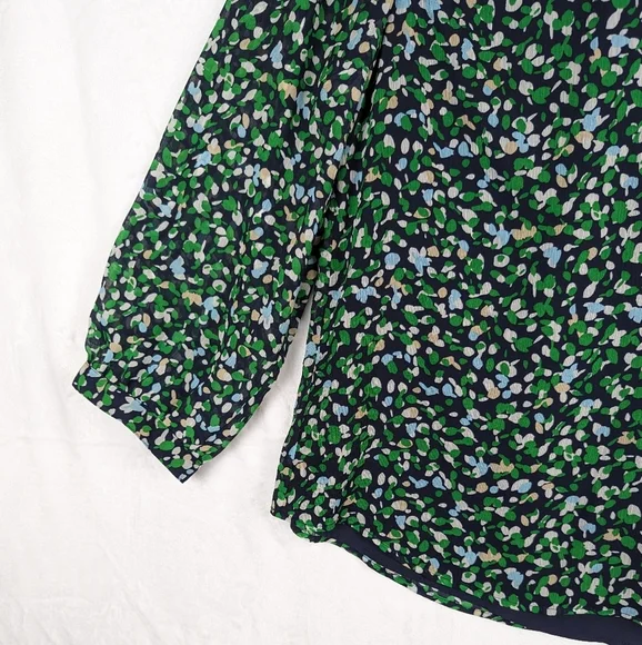 Chico's Sheer Ditsy Floral Career Wear Blouse 2 / Large Navy Blue Green - Picture 5 of 14